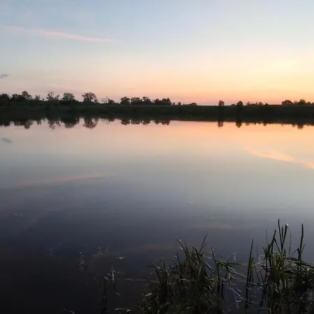 Oaza Swiety Spokoj - Tiny House Z Balia I Jacuzzi Przy Rzece Narew Будинок відпочинку Rogozno (Wyszkow)